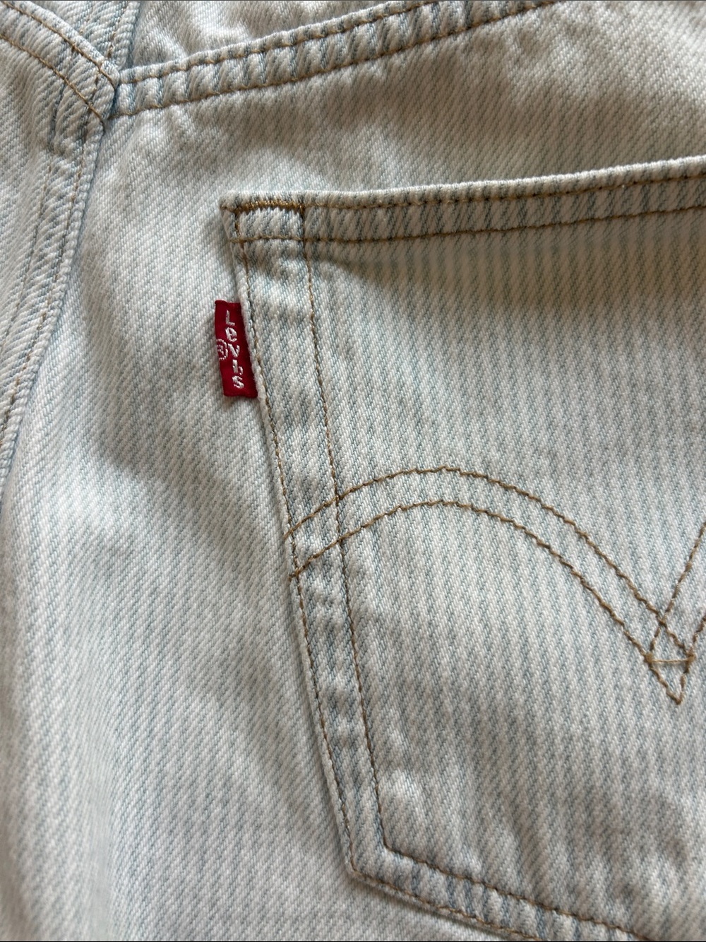 Levi’s high waisted mom shorts sz 27 - Picture 4 of 4